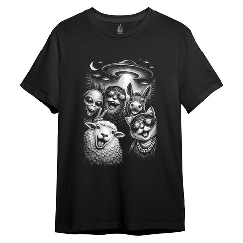 The Weird Gang – Funny Alien UFO Crew